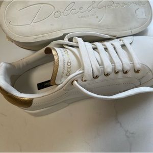 Doce Gabbana leather sneakers worn once.